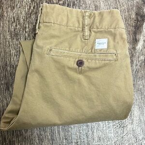 American Eagle Outfitters Tan Chinos Classic Style 28x28